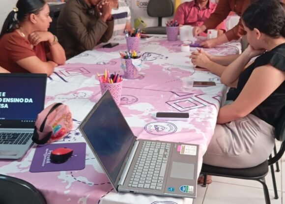 Cores, Emoções e Inclusão: uma Formação que Transformou o Ensino de Inglês em Olivença